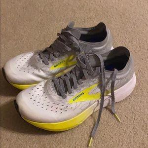 Brooks hyperion elite